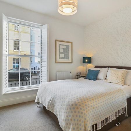 3, Gainsborough House Apartment เชลเทนแฮม ภายนอก รูปภาพ