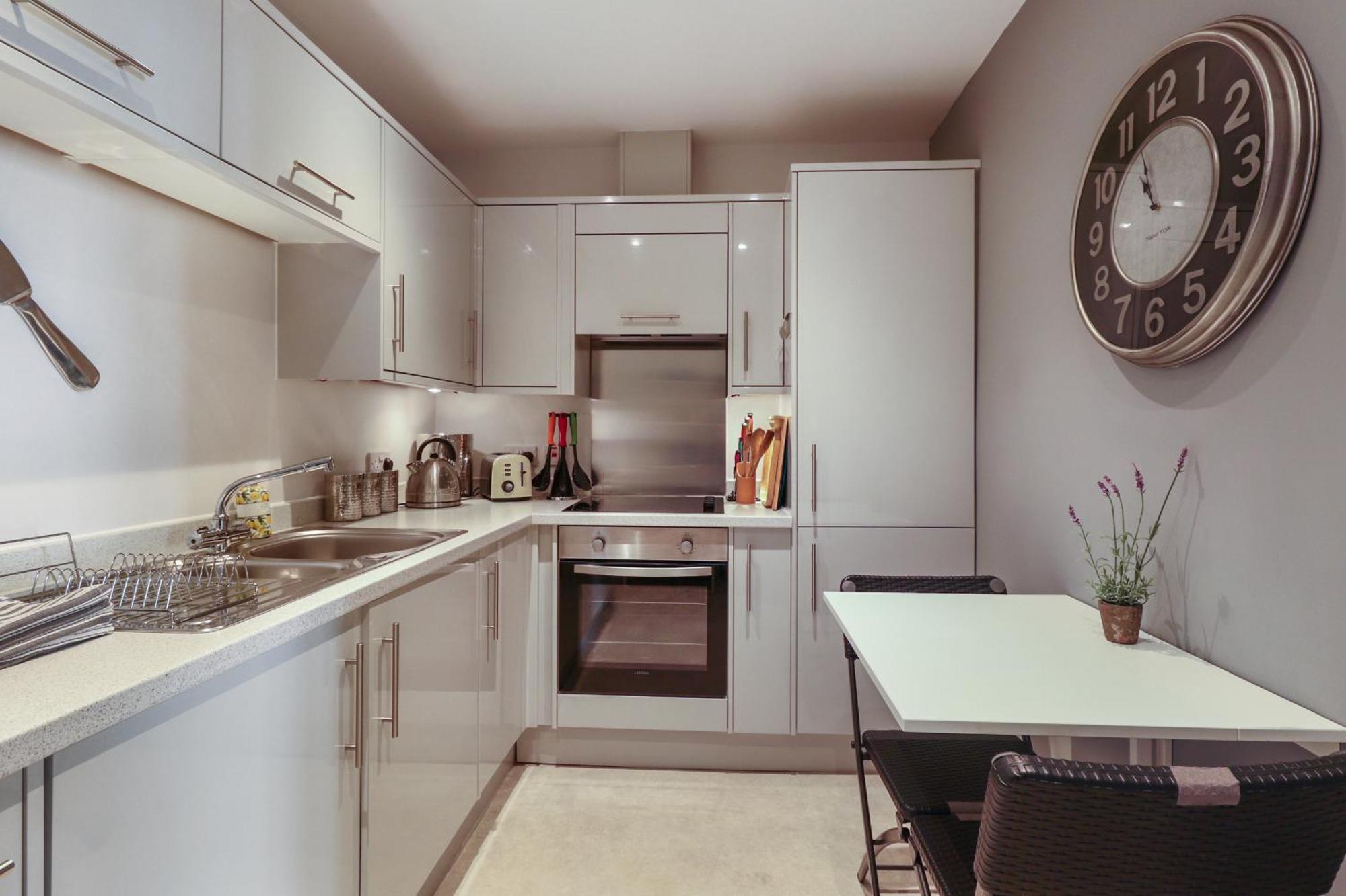 3, Gainsborough House Apartment เชลเทนแฮม ภายนอก รูปภาพ
